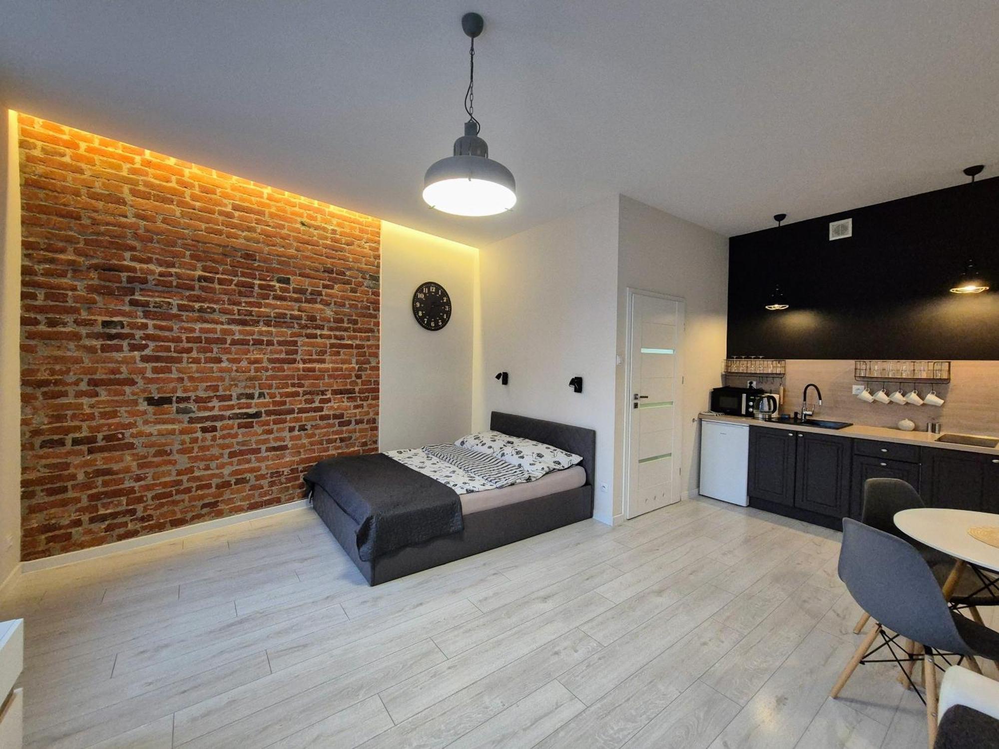 Charming Apartment In The City Centre, Lodz Bagian luar foto