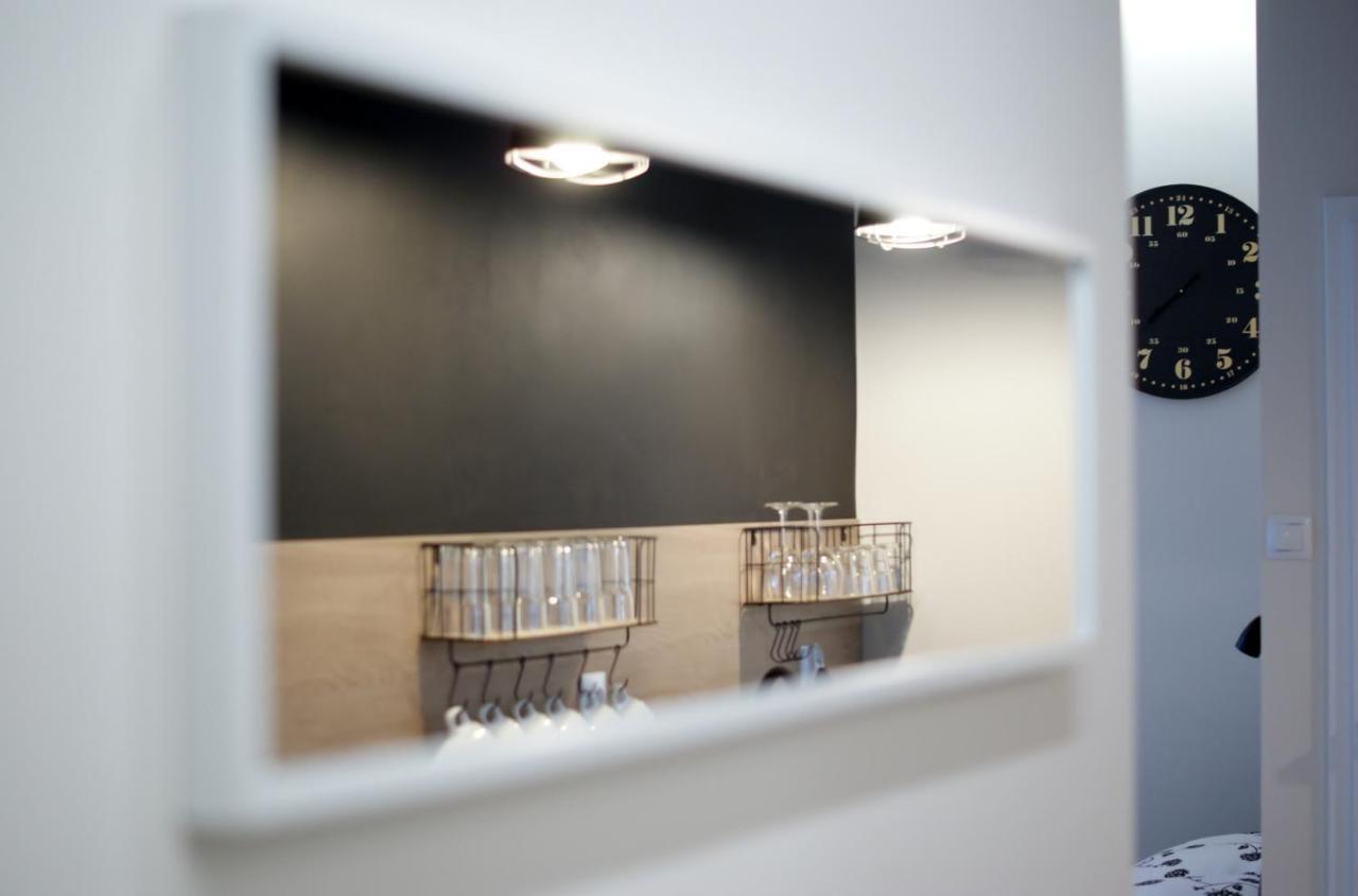 Charming Apartment In The City Centre, Lodz Bagian luar foto